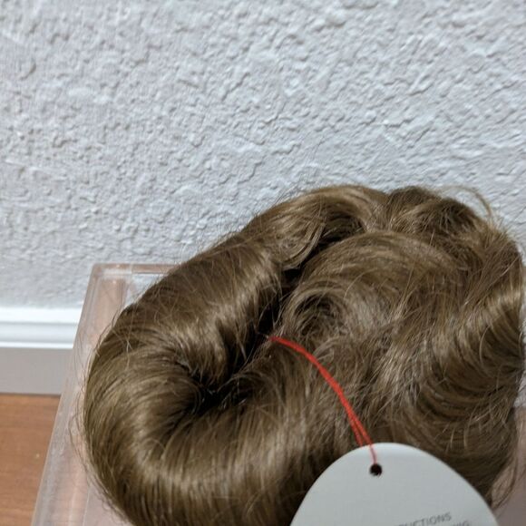 Playhouse Collection Doll Wig Tracy Light Brown Size 12/13 NEW - Picture 4 of 11